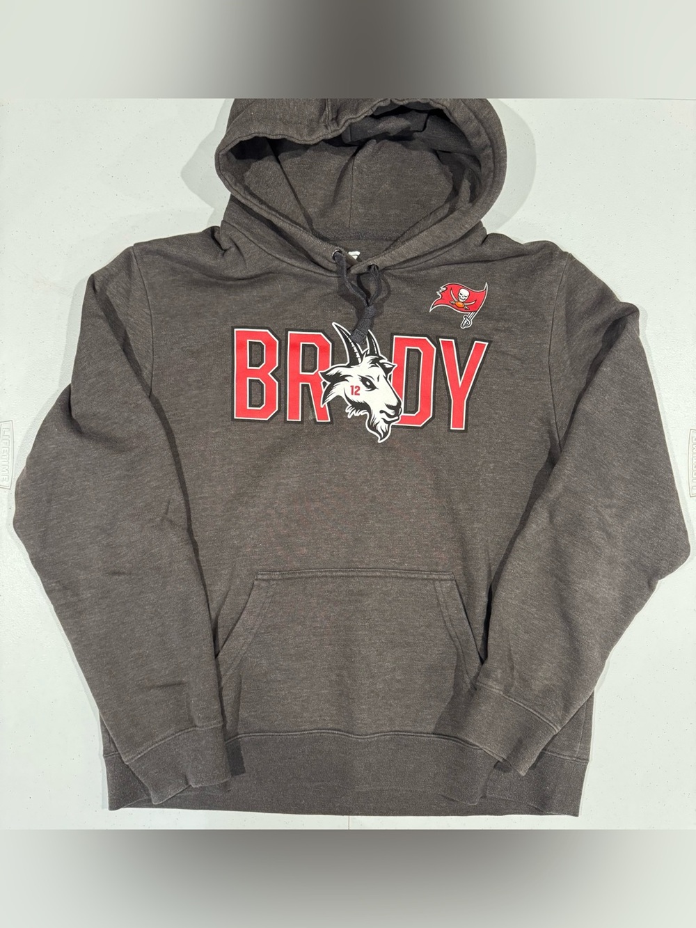Fanatics Tom Brady GOAT hoodie size large NFL football Tampa bay buccaneers